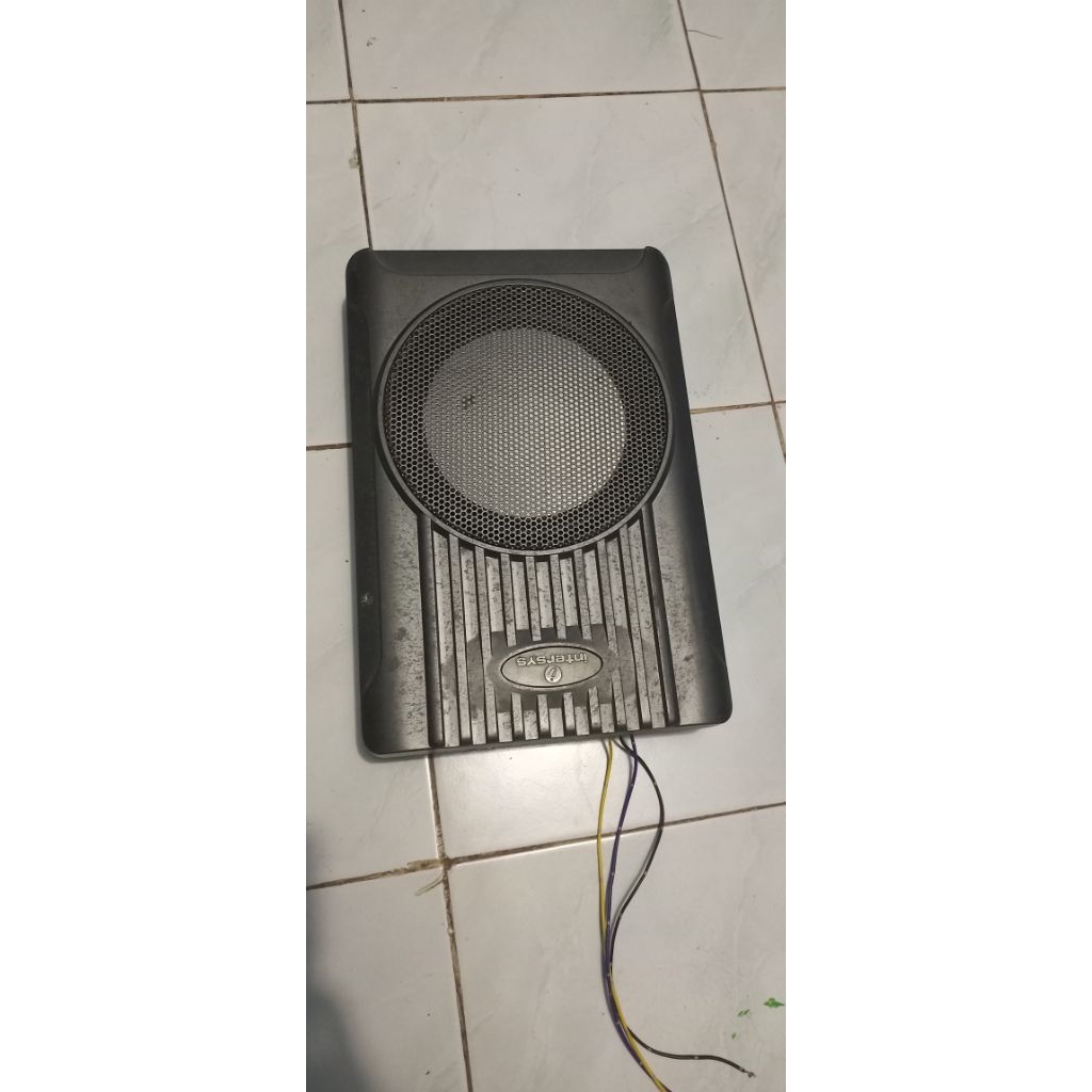 subwoofer kolong intersys