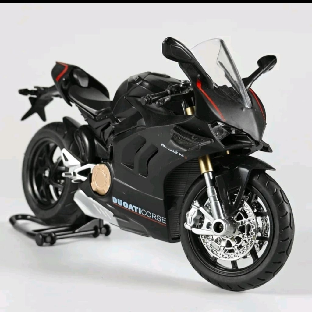 Koleksi Dan Mainan Miniatur Daicast Motor Ducati V4S  body Metal,nyala Lampu dan suara mesin