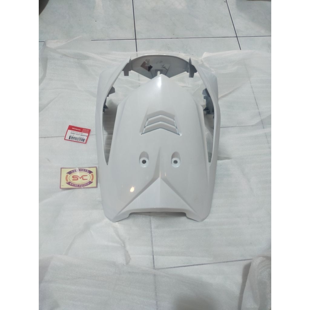 64301-KVY-960PFW panel depan beat karbu putih ORI AHM