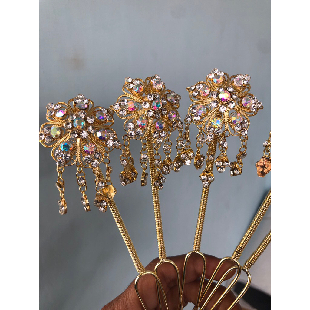 cunduk mentul pengantin jawa