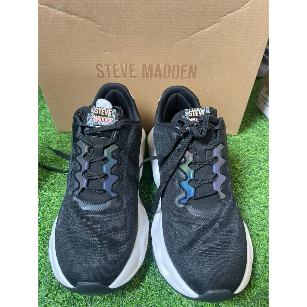 Sepatu Steve Madden