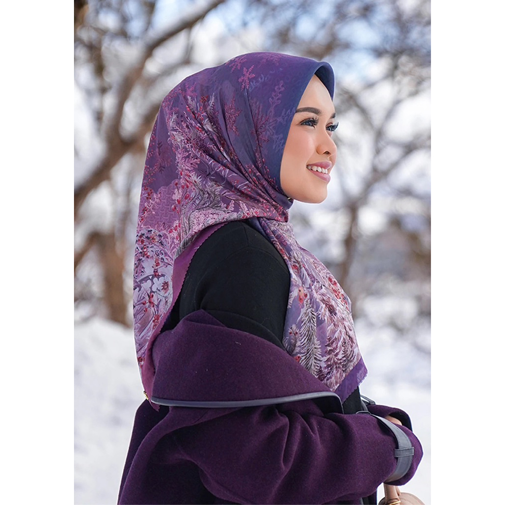 Buttonscarves Holiday Series as is