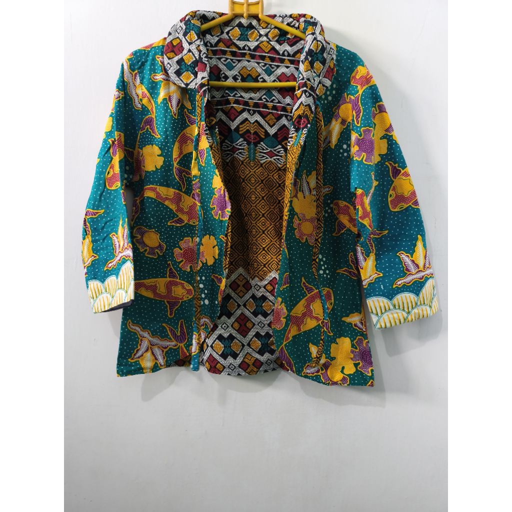 BLAZER BATIK MOTIF BOLAK-BALIK