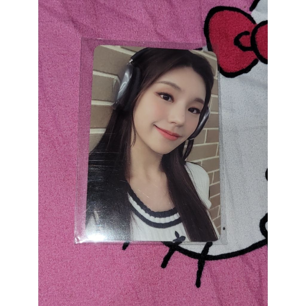 Yeji Photocard Official Withmuu R7.