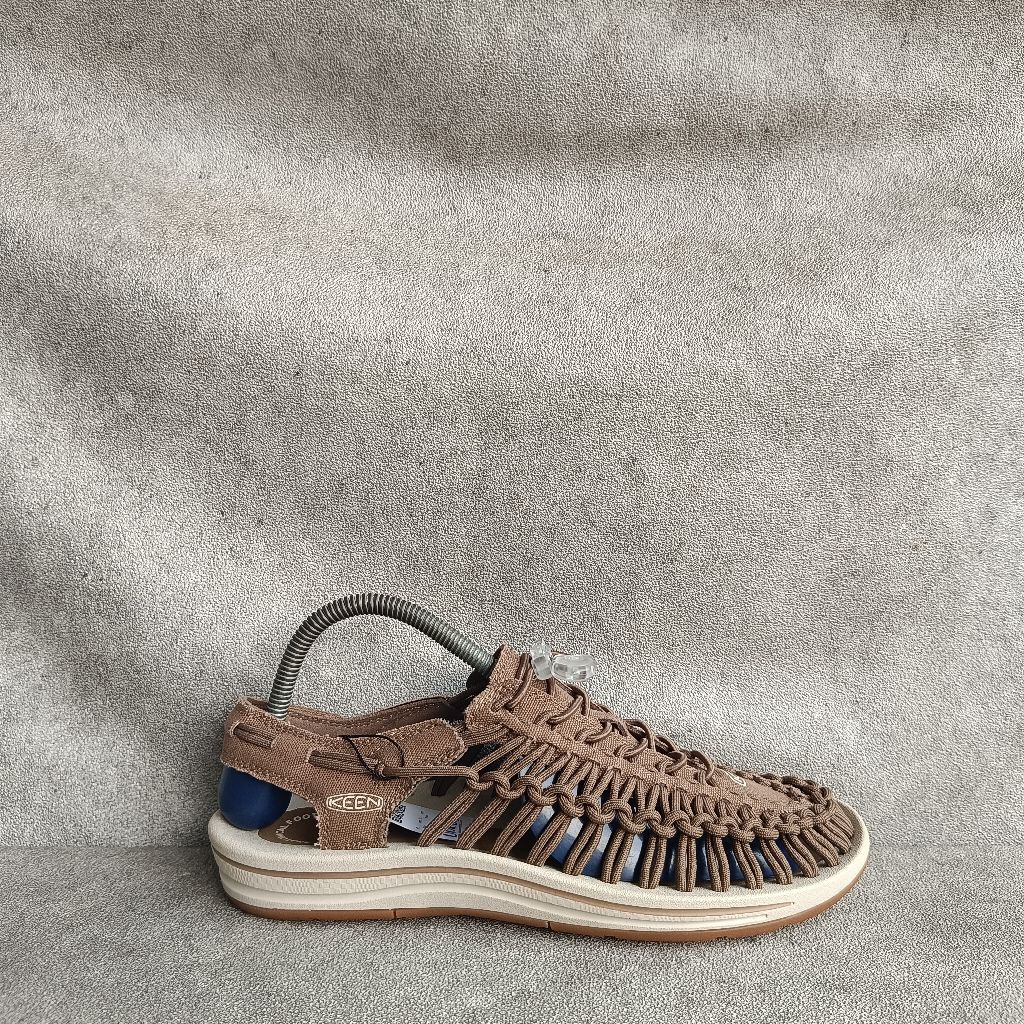 Sandal Casual Keen Uneek Size 42 | Sandal Harian