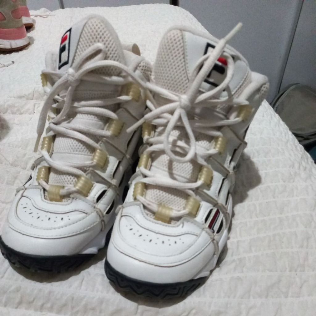 Sepatu Second Fila uk 38 mulus banget