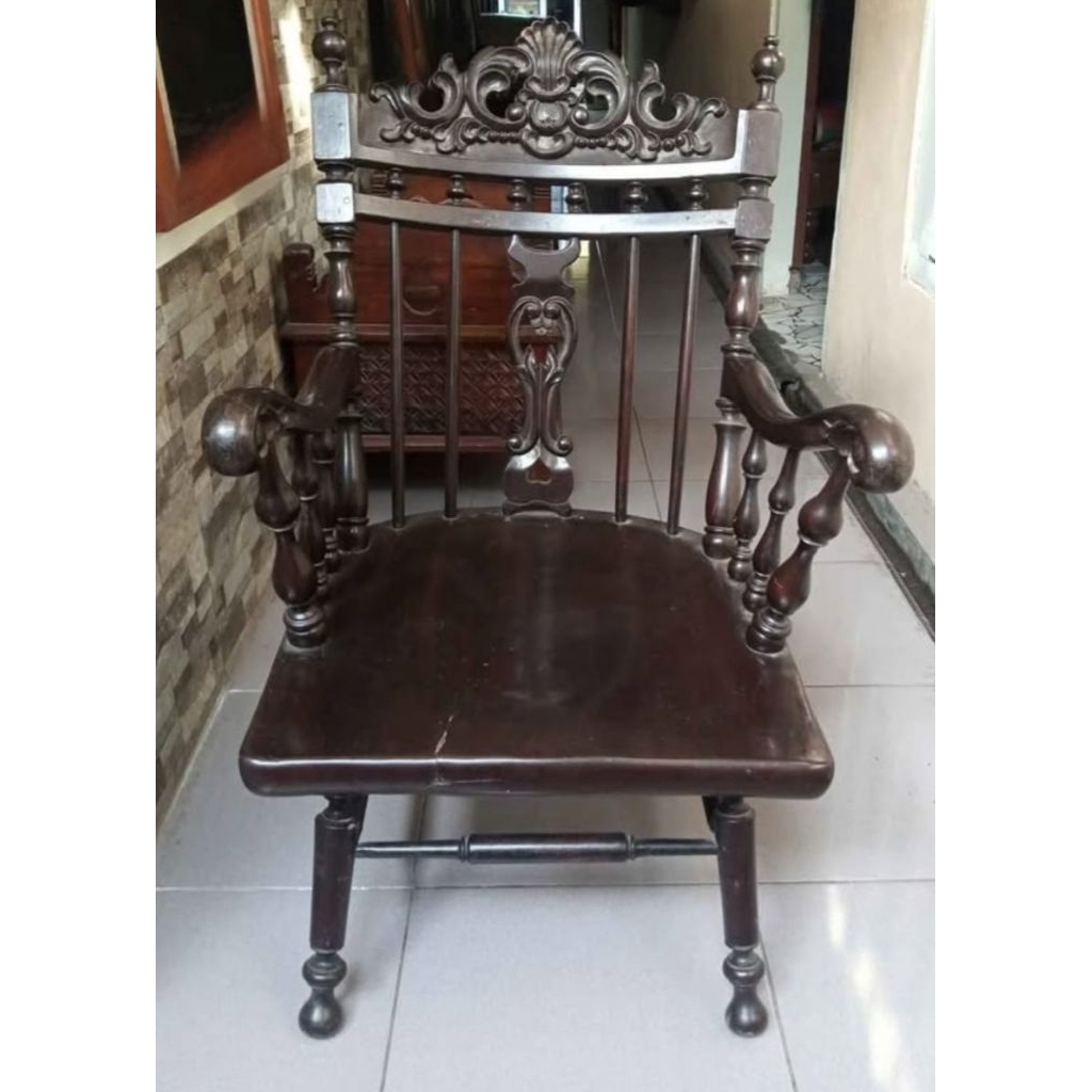 KURSI UKIR SANDARAN PENDEK VINTAGE/ANTIK AESTHETIC