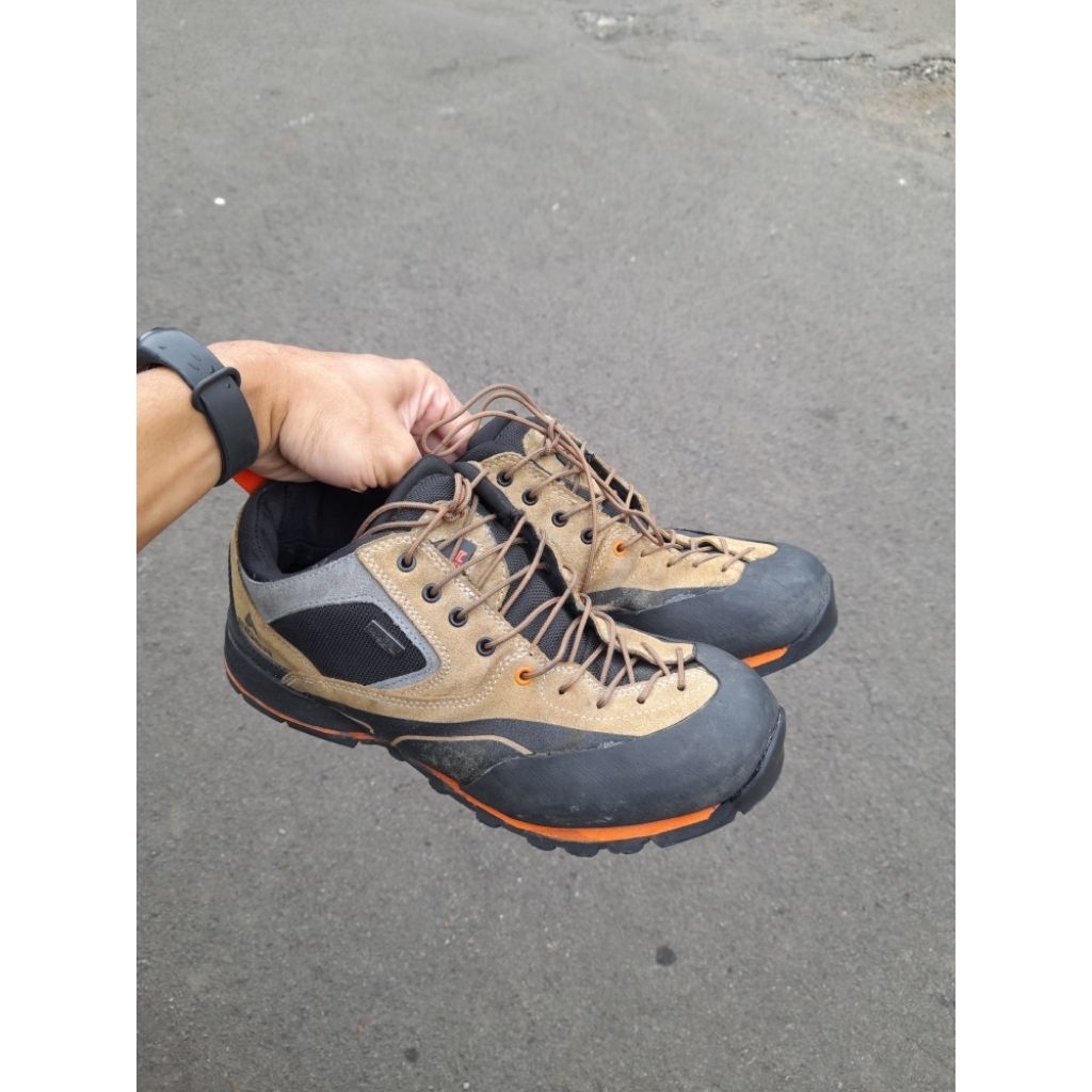Eiger Anaconda Sepatu Gunung second Hiking Pria Outdoor Trekking Original