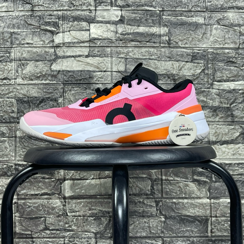 ON THE ROGER PRO FIRE PINK FLAME