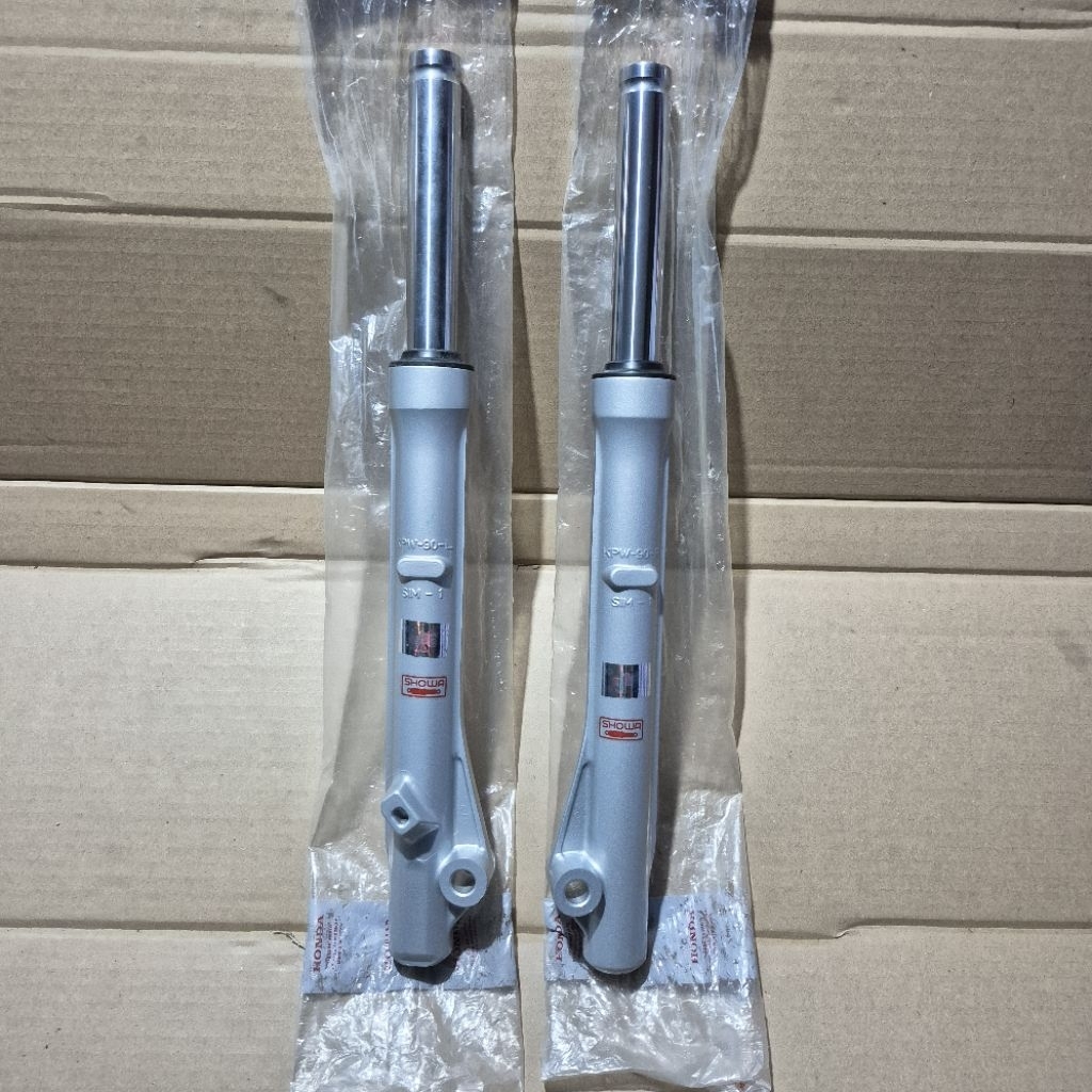 Shock shok skok depan assy honda kirana 125 original ahm honda 51400 51500 Kpw 861