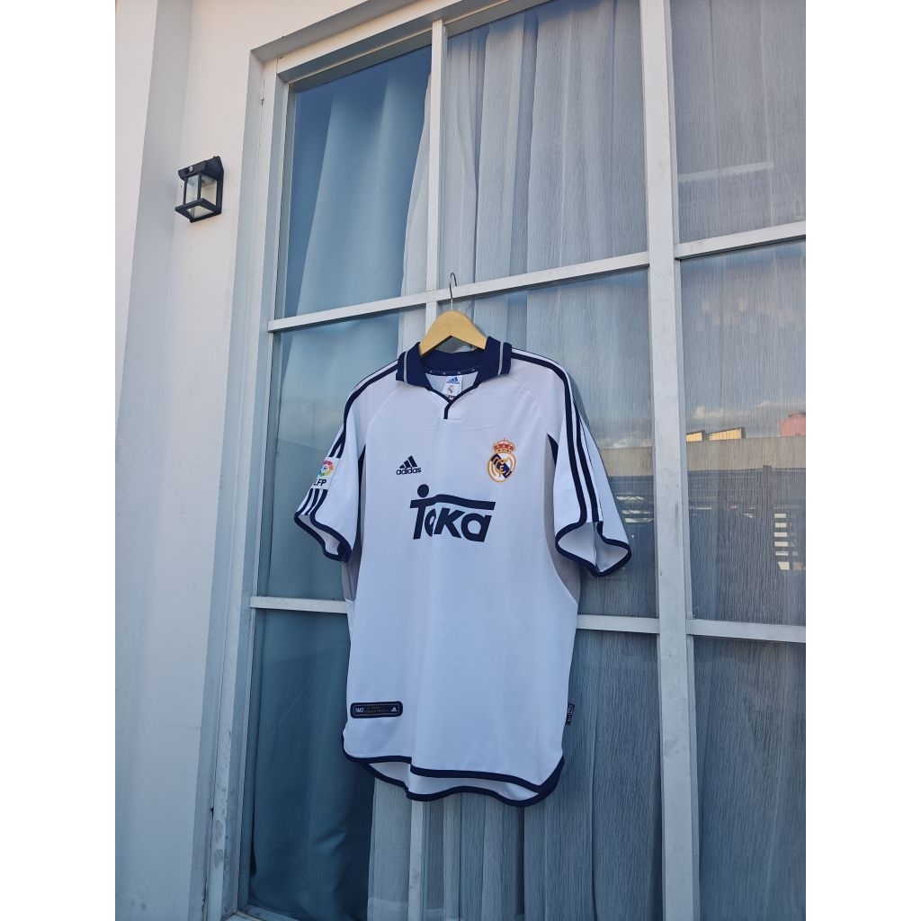 Jersey original real madrid 2000/01 size L fit XL nameset roberto carlos