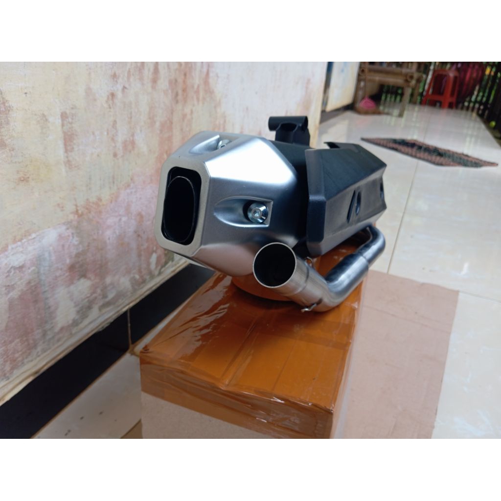 knalpot model vario125/150 standar racing ngebas adem