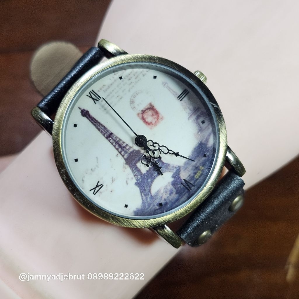 Jam Claire's Eiffel Dial Rusty Gold Bekas