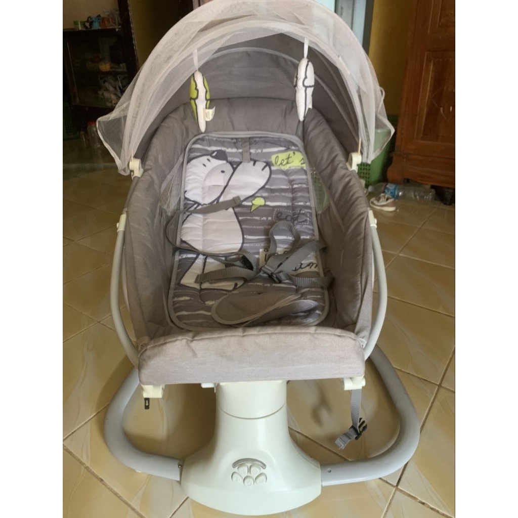 Preloved Baby Bouncer Snuggli