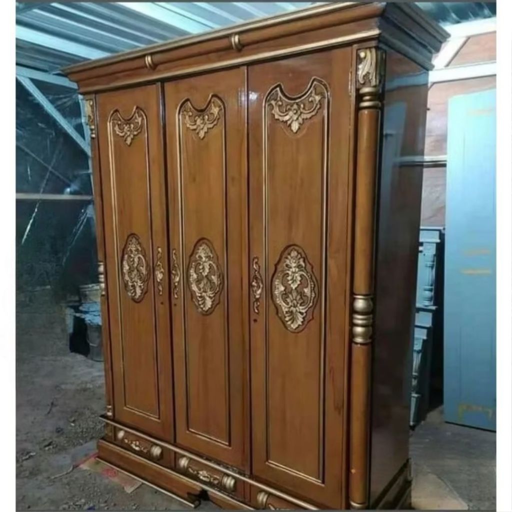 almari pakaian kayu jati pintu 3 ukir/almari pakaian full kayu jati sudah warna