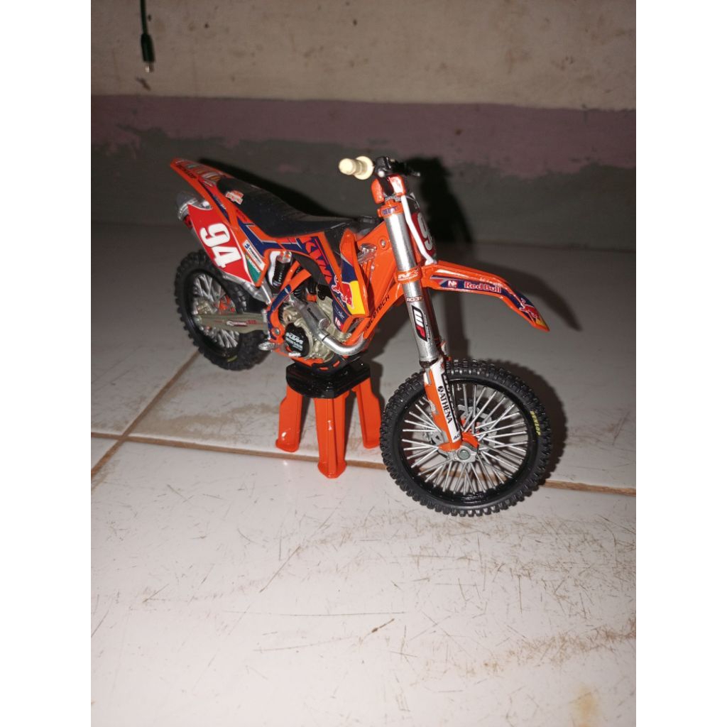 Diecast motor trail KTM 450 SX-F Maisto minator