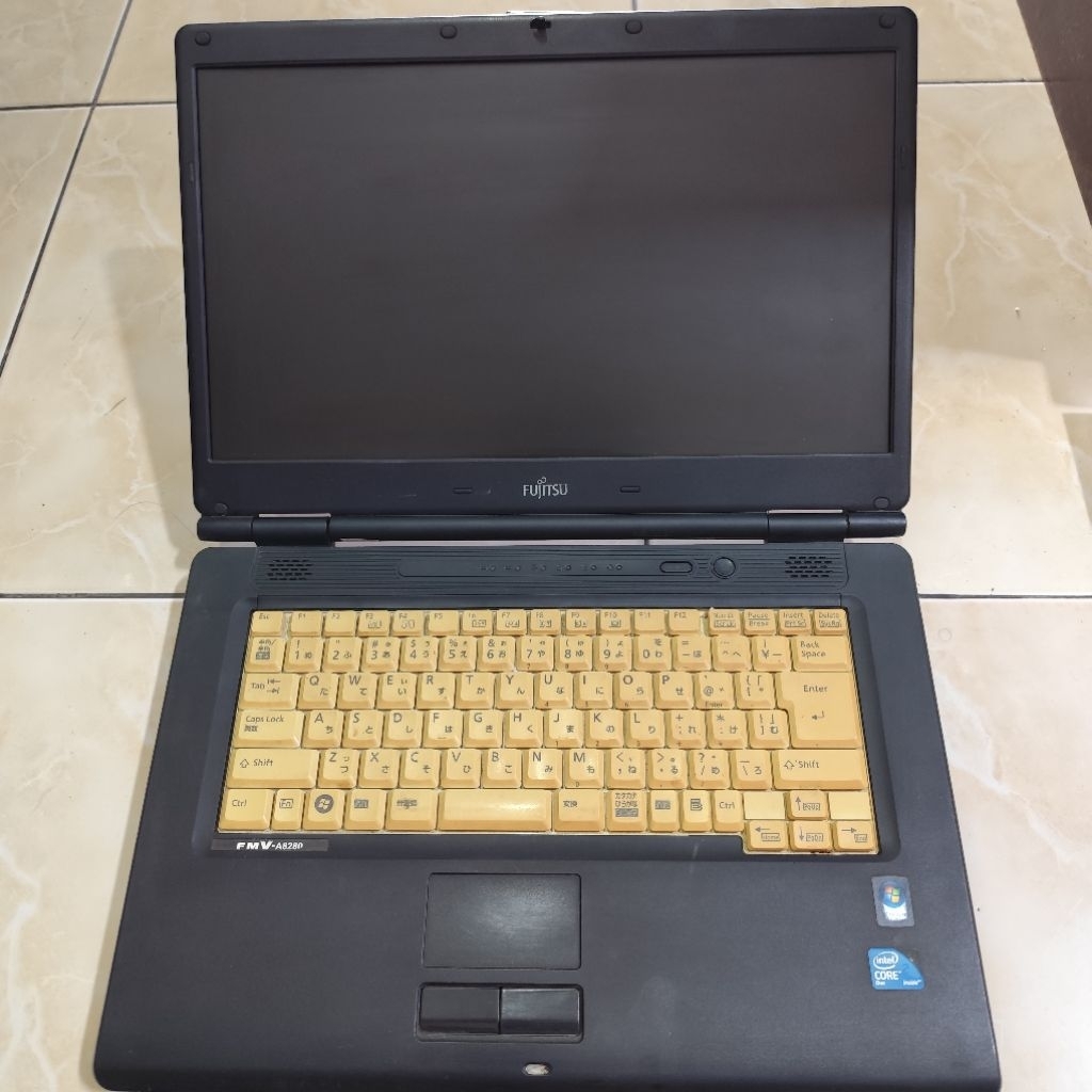 laptop 14.5" FUJITSU lifebook fmv-A8280 MATI TOTAL