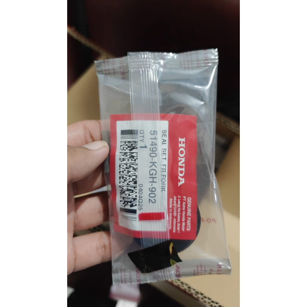 51490KGH902 51490KGH901 Seal Shock Depan KARISMA SUPRA X 125 REVO VARIO 110 VARIO125 VARIO150 BEAT S