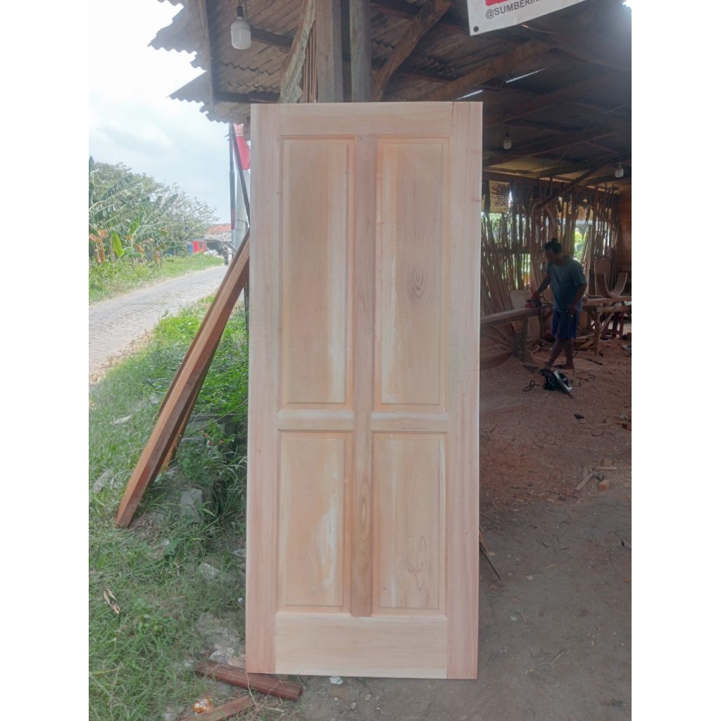 daun pintu kayu mahoni