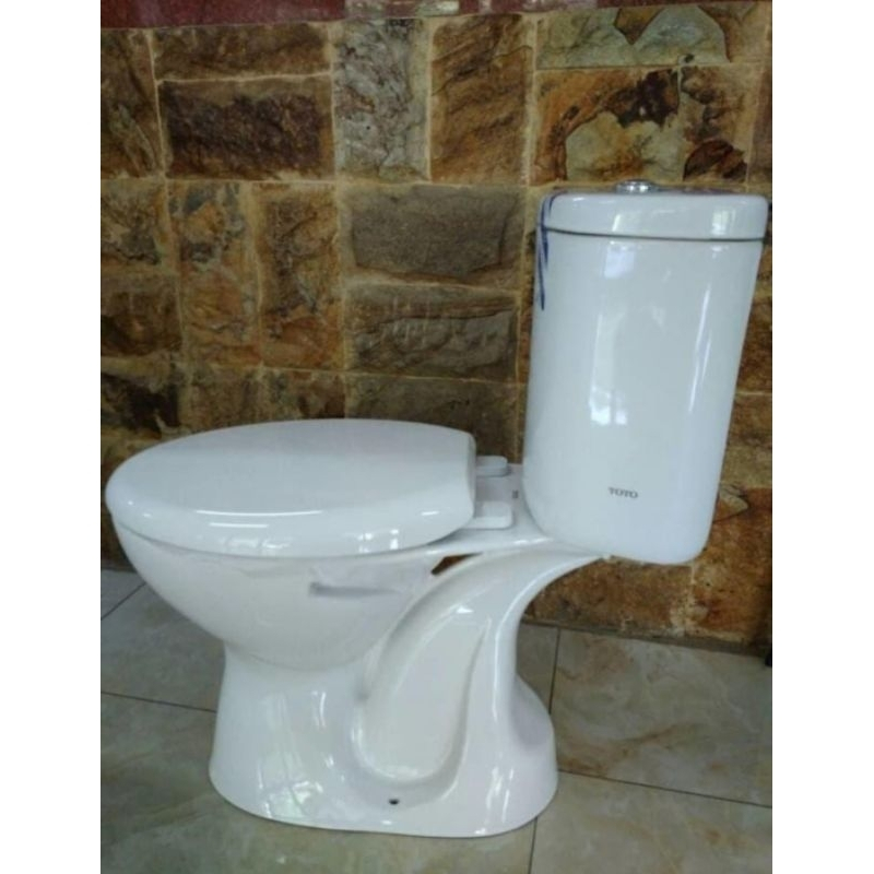 CLOSET DUDUK TOTO CW 633JP//CLOSET MONOBLOK TOTO PUTIH