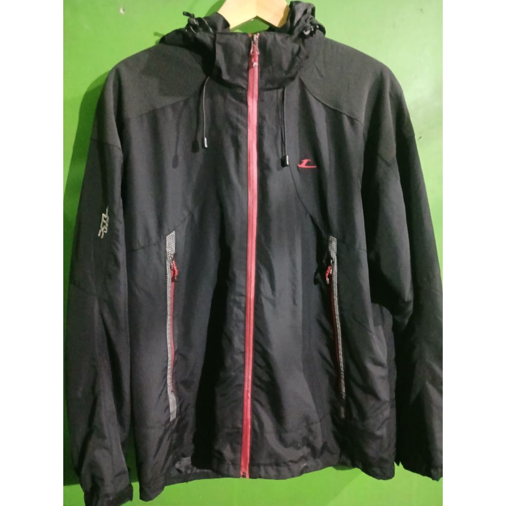 Jaket Lecaf