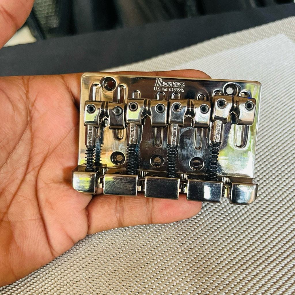 bridge bass ibanez US PAT 4string original warna cosmo