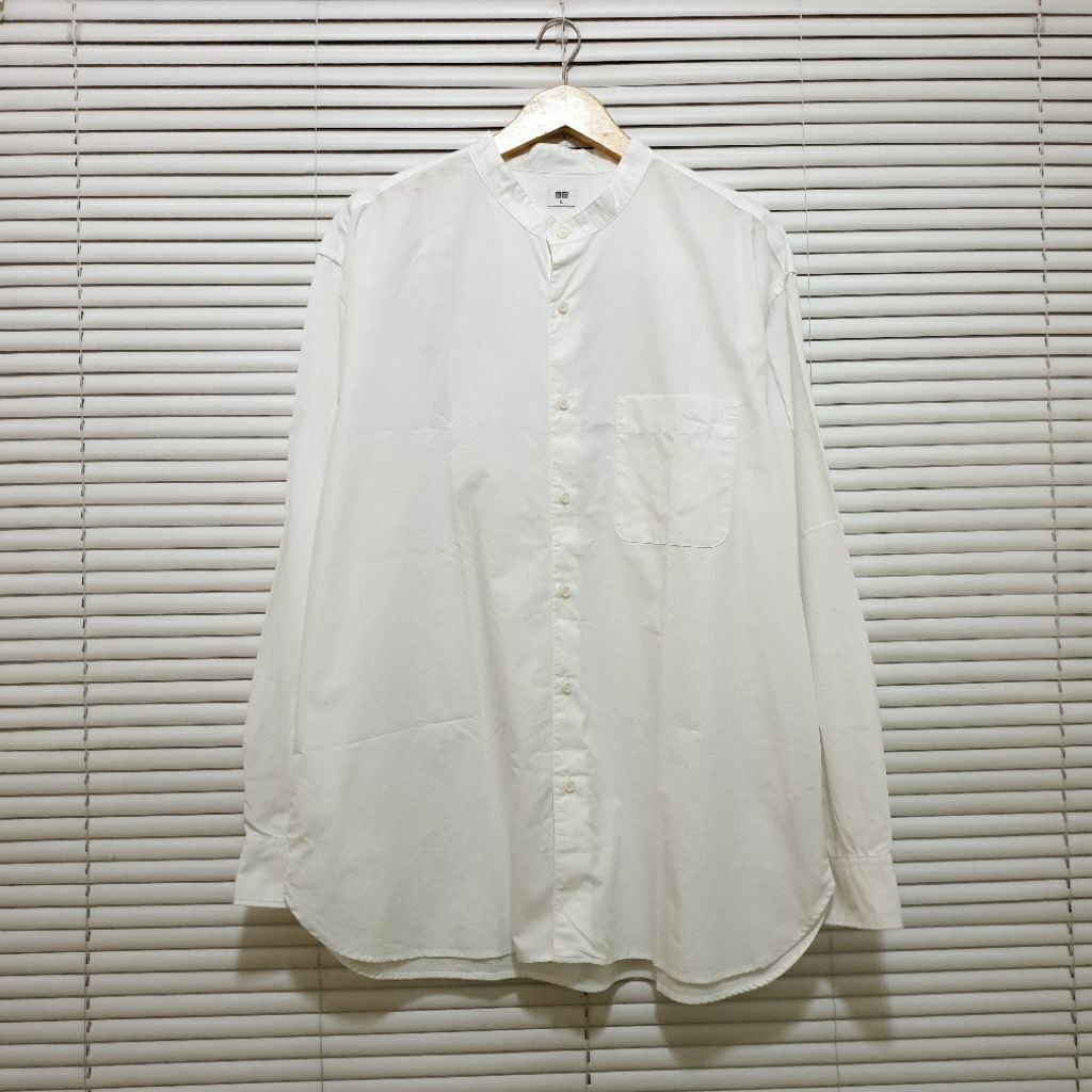 Kemeja Shanghai Koko UNIQLO Putih kerah tegak