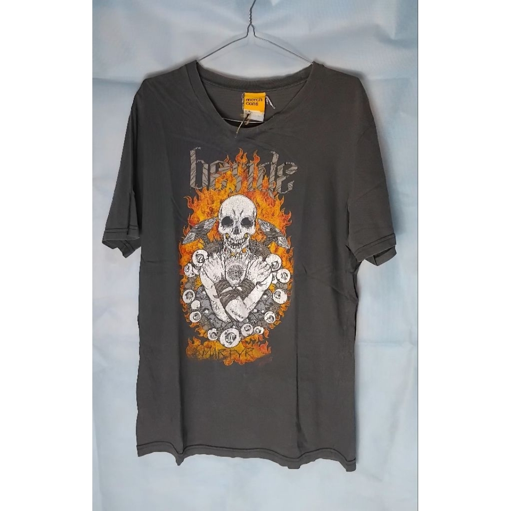 PRELOVED KAOS BAND METAL BESIDE "martyr"