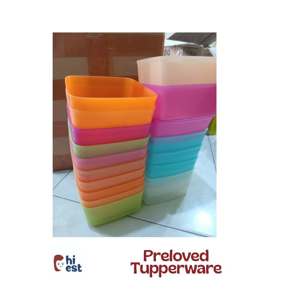 Wadah tempat makan kotak square Tupperware ori tanpa tutup second preloved