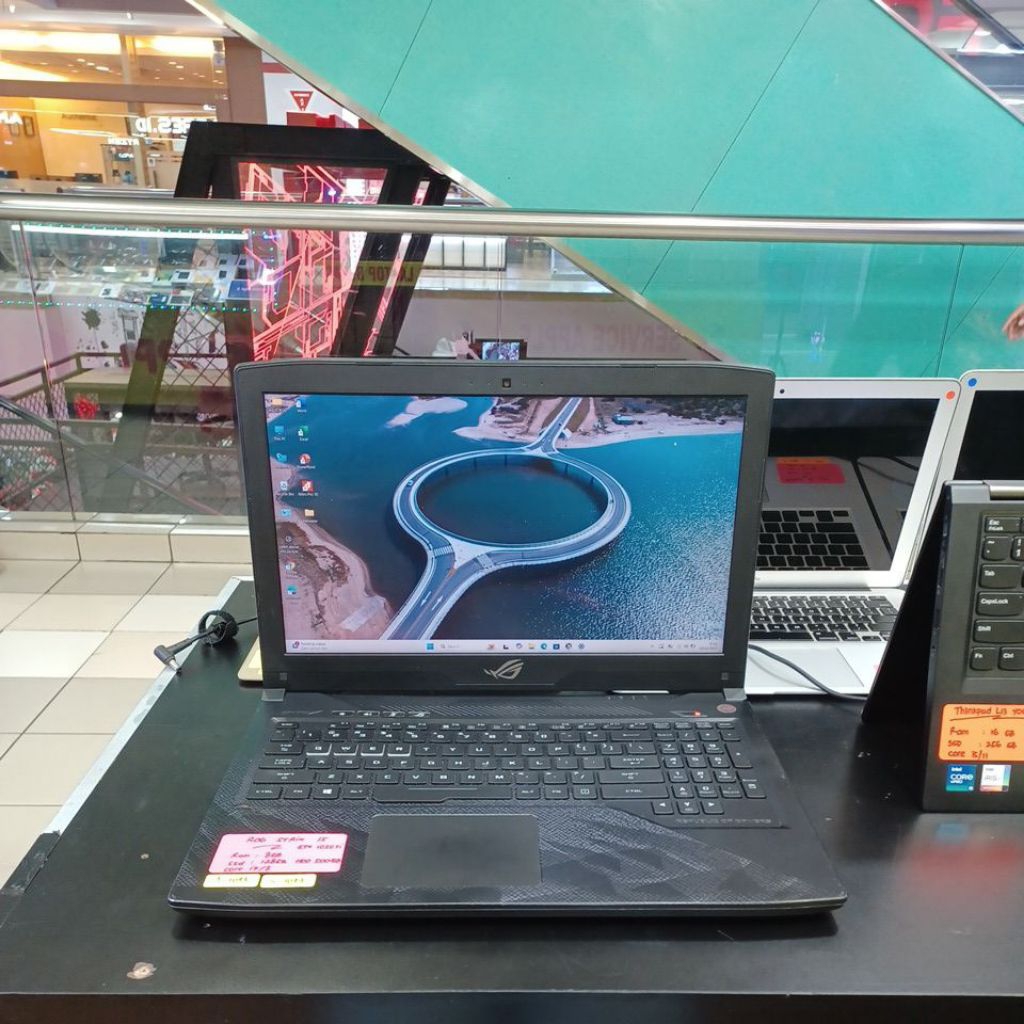 laptop asus strix 15 gl503ge core i7 8750H ram 8gb ssd 128gb hdd 500gb gtx 1050ti 1079