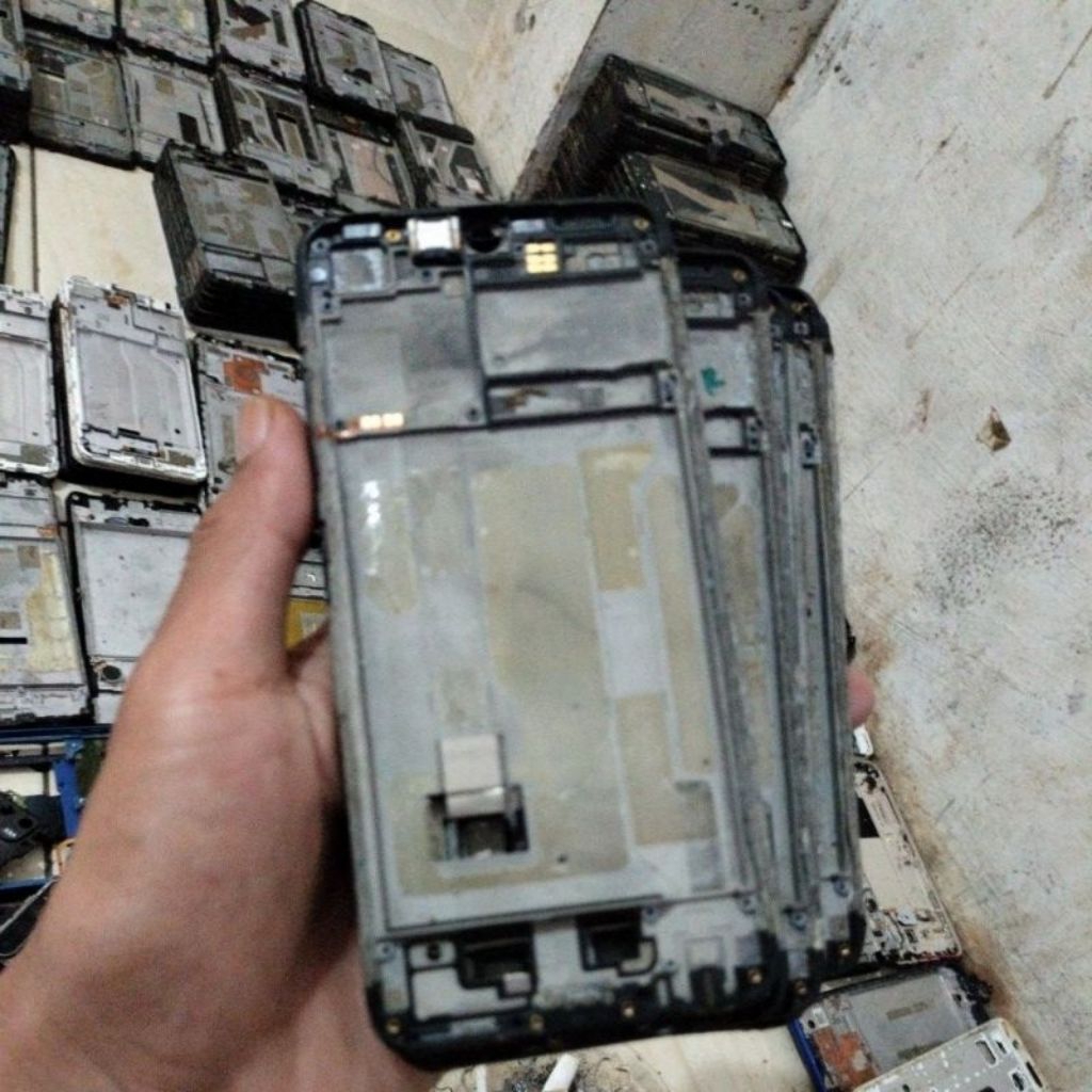 FRAME, y91 y93 y95 y91c tatakan LCD vivo y91c y93 y95 y91 COPOTAN original