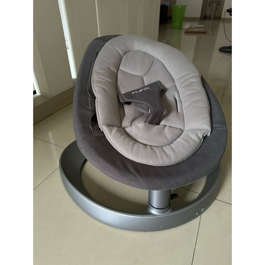 NUNA LEAF CURV Preloved like new