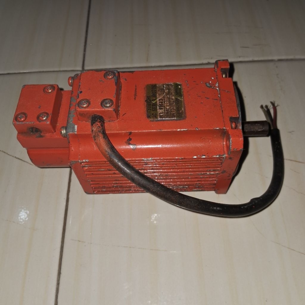 Mini Generator listrik magnet permanen