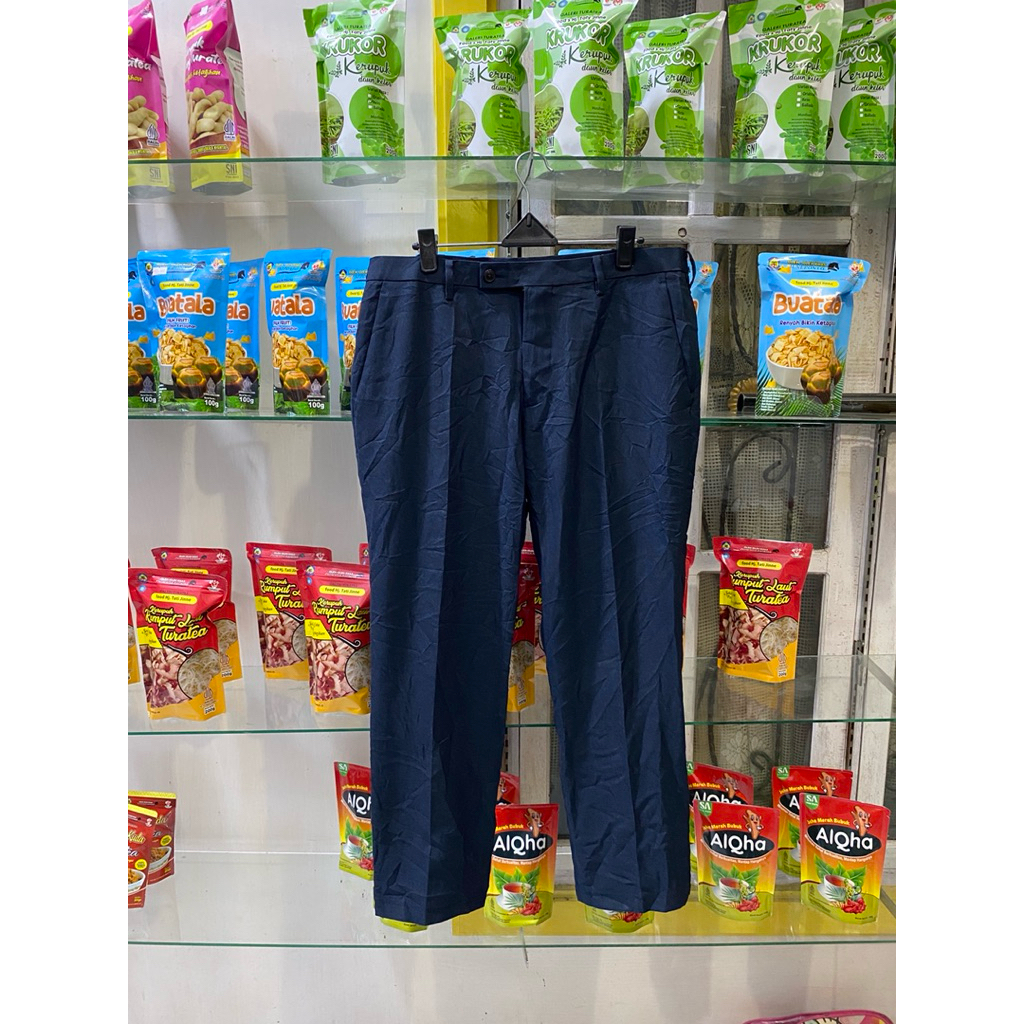 WORKPANT UNIQLO / CELANA FORMAL UNIQLO XL