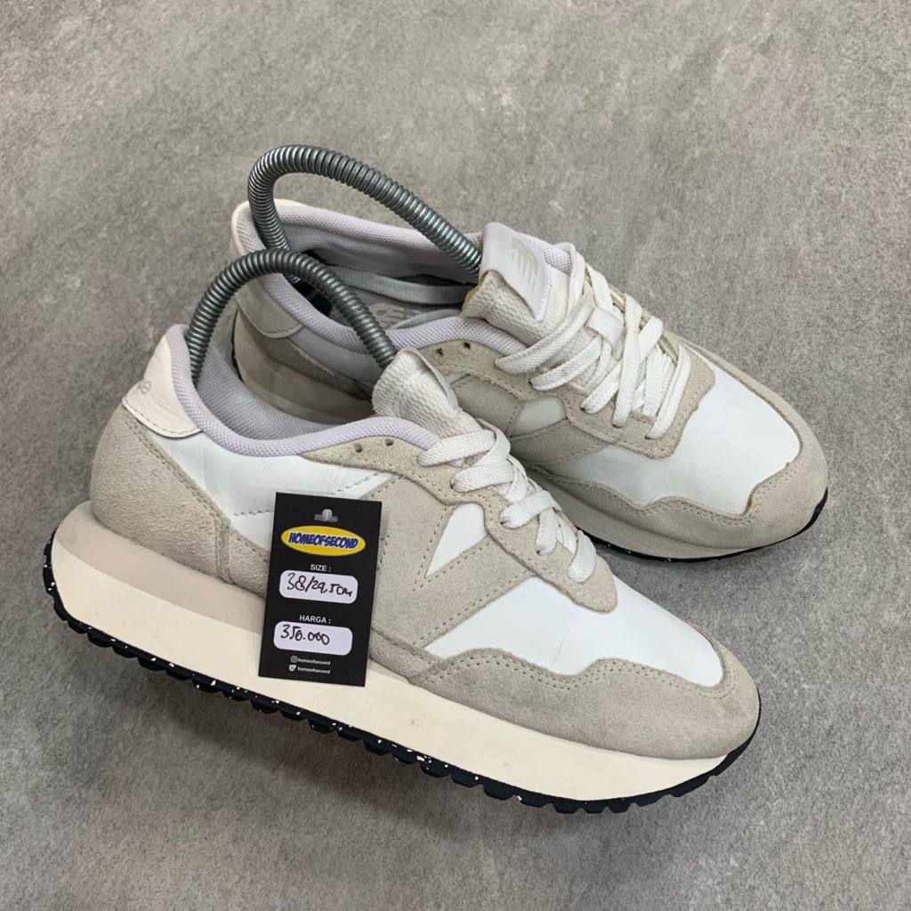New Balance 237