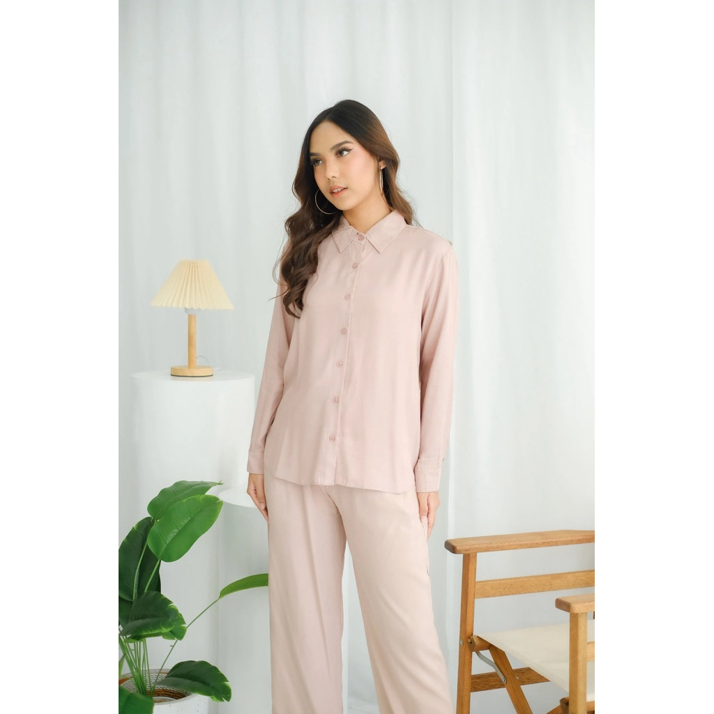 Kemeja Wanita Rayon Premium Oversize | Adem Jatuh | Classic Button Down Panjang | Zelmira Esence