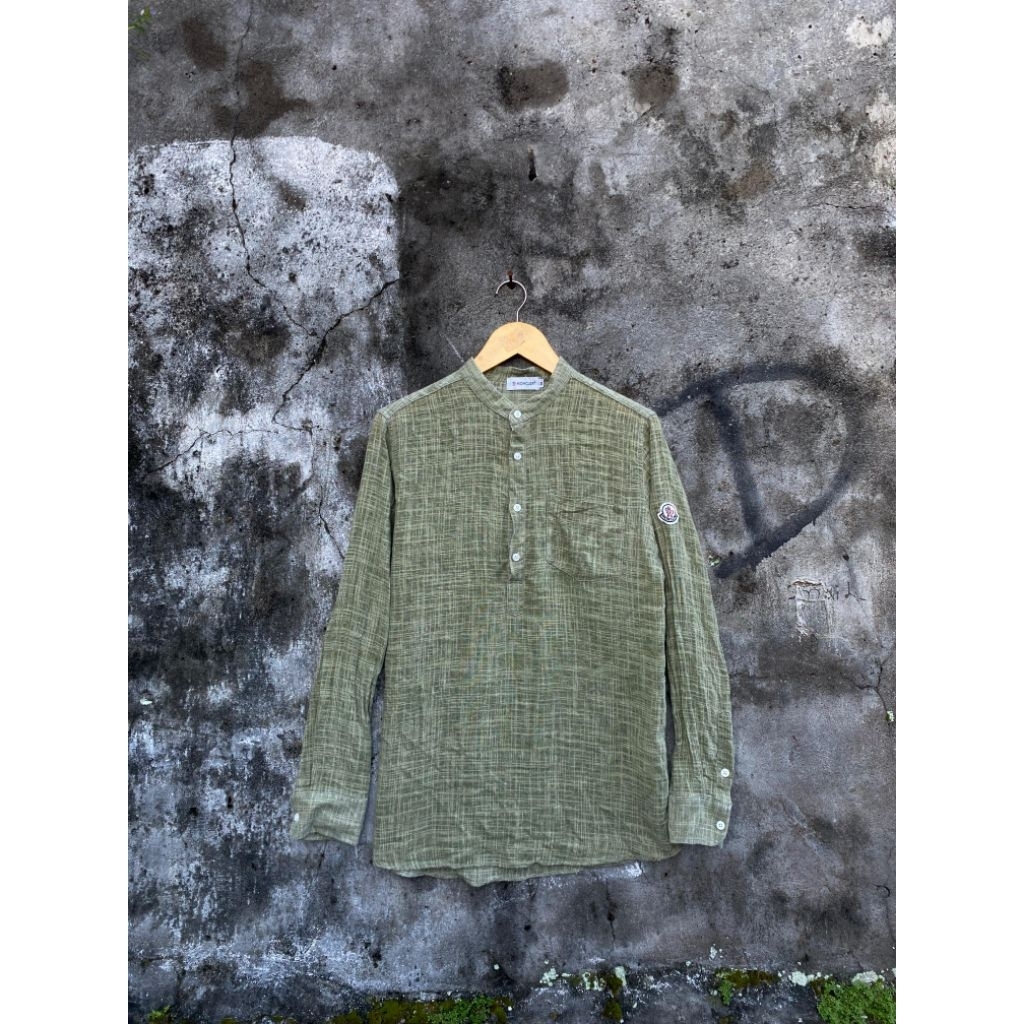 Kemeja Kera Sanghai Moncler