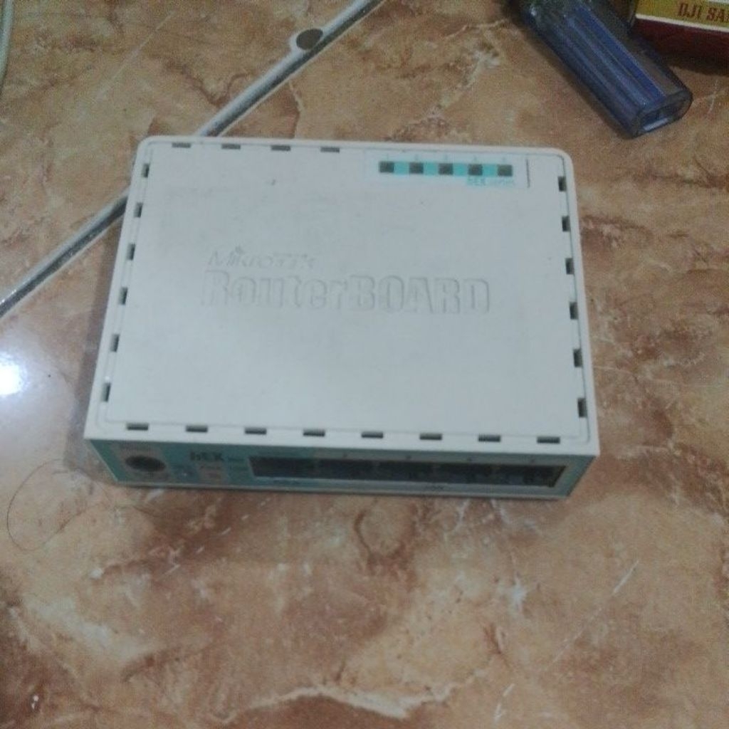 mikrotik rb 750 r2