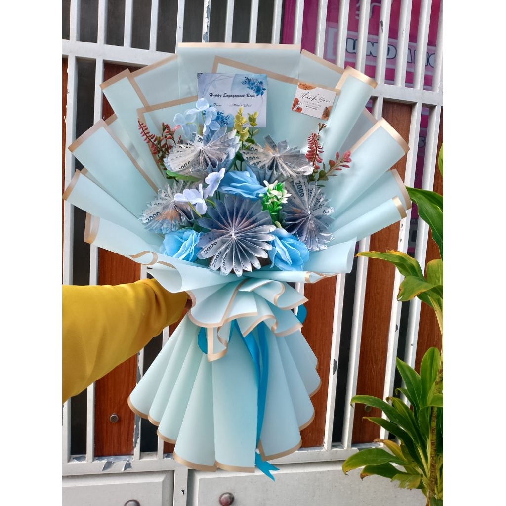 (BEST SELLER) Money Bouquet ll Buket Uang Pecahan 2000