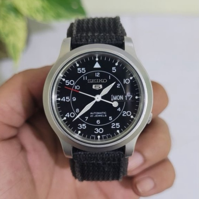 (SOLD OUT) Seiko 5 Automatic SNK809 Military Black