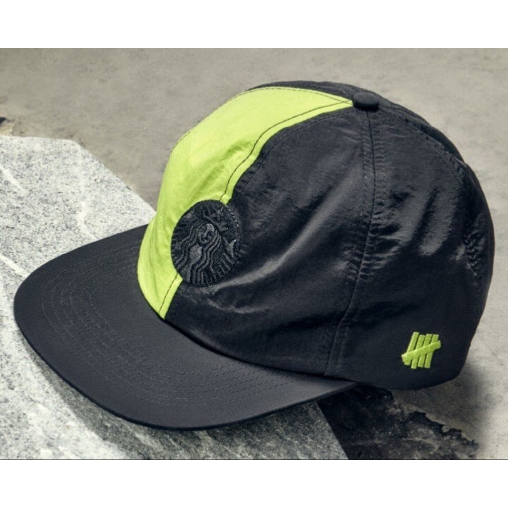 Topi Starbucks x Undefeated Cap