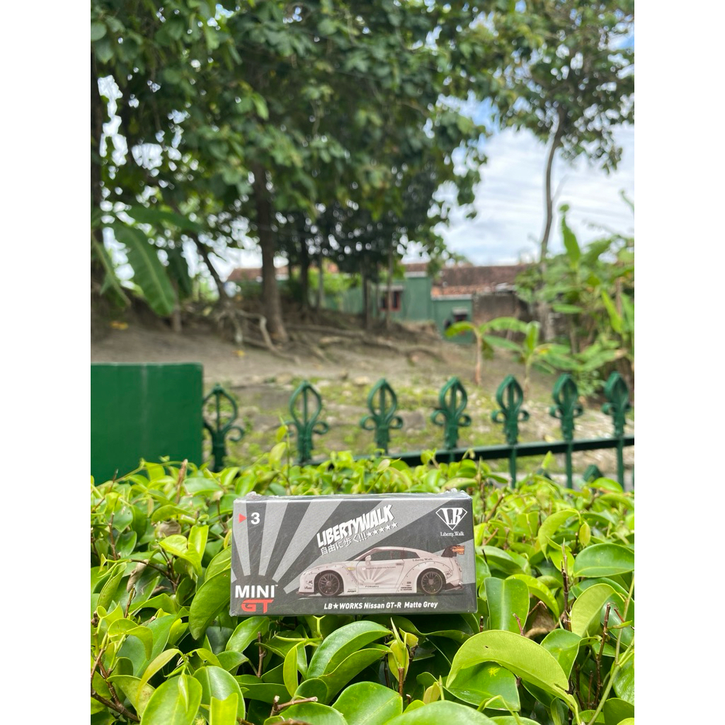 MINIGT LB-Works Nissan GT-R 35 Matte Grey