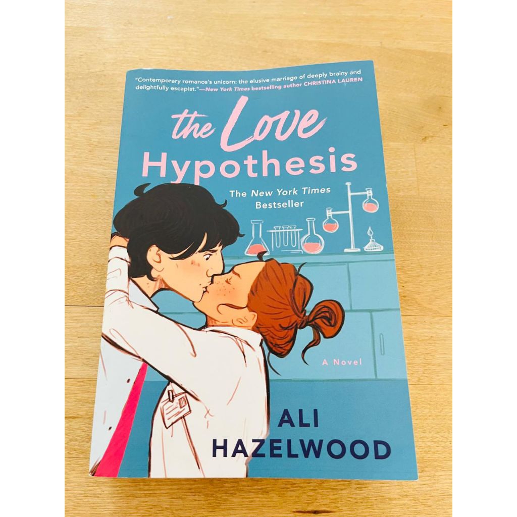 The Love Hypothesis by Ali Hazelwood (preloved)