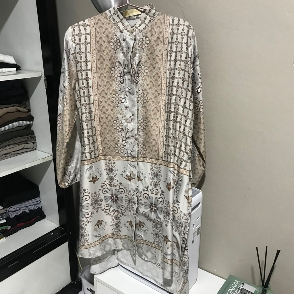 blouse tunik motif BIA by zaskia mecca batik kantor kuliah