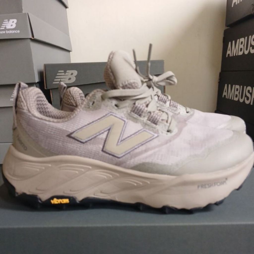 new balance hierro v9