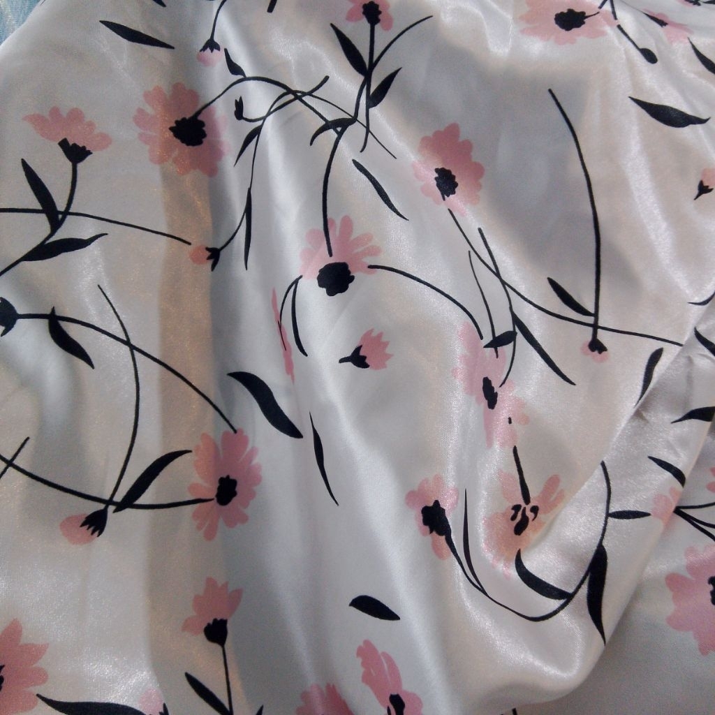 Kain Satin Silk Motif Bunga Pink Putih Meteran | Bahan Piyama Baju Tidur Dress Blouse Premium Aj