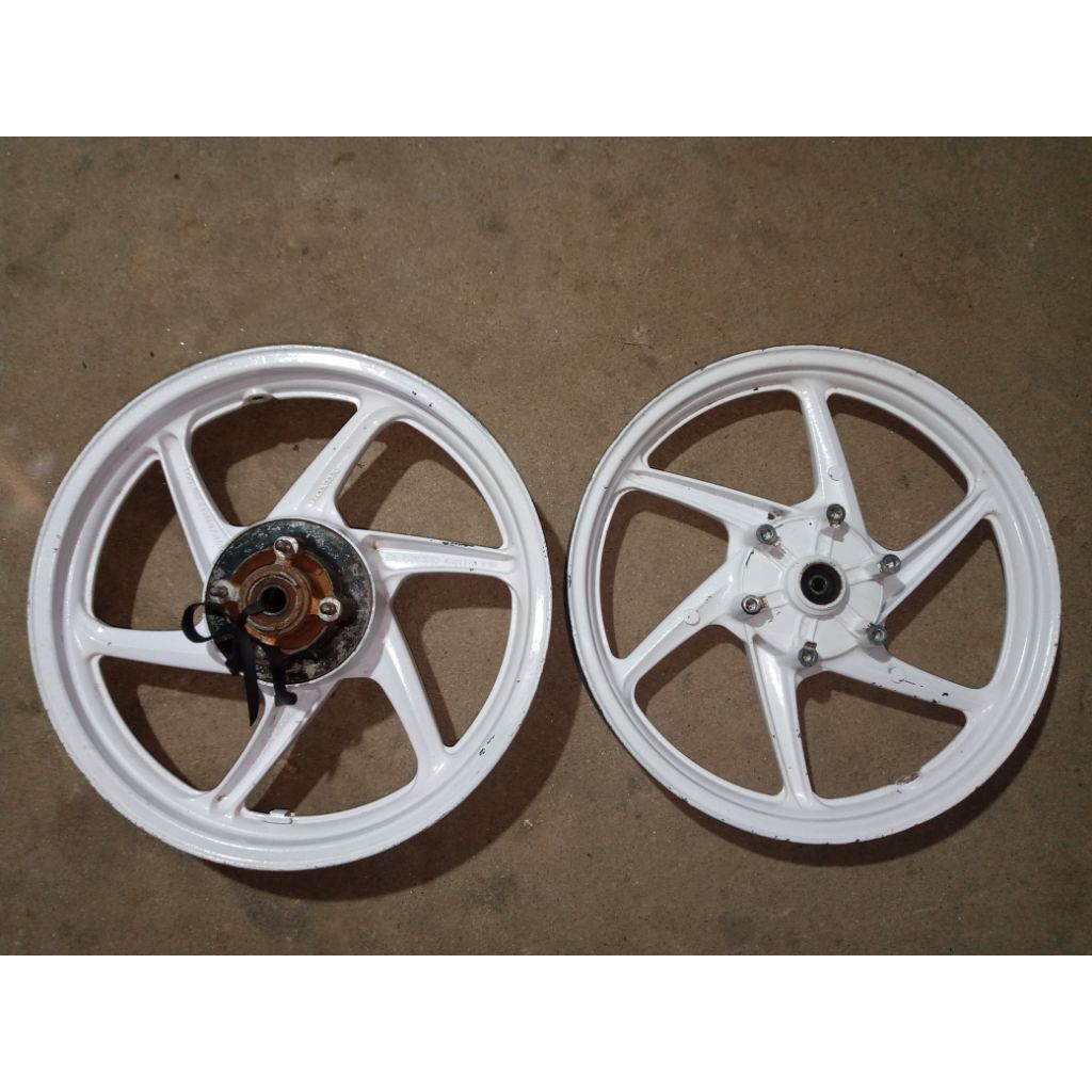 Velg pelek CBR150 OLD lama original copotan
