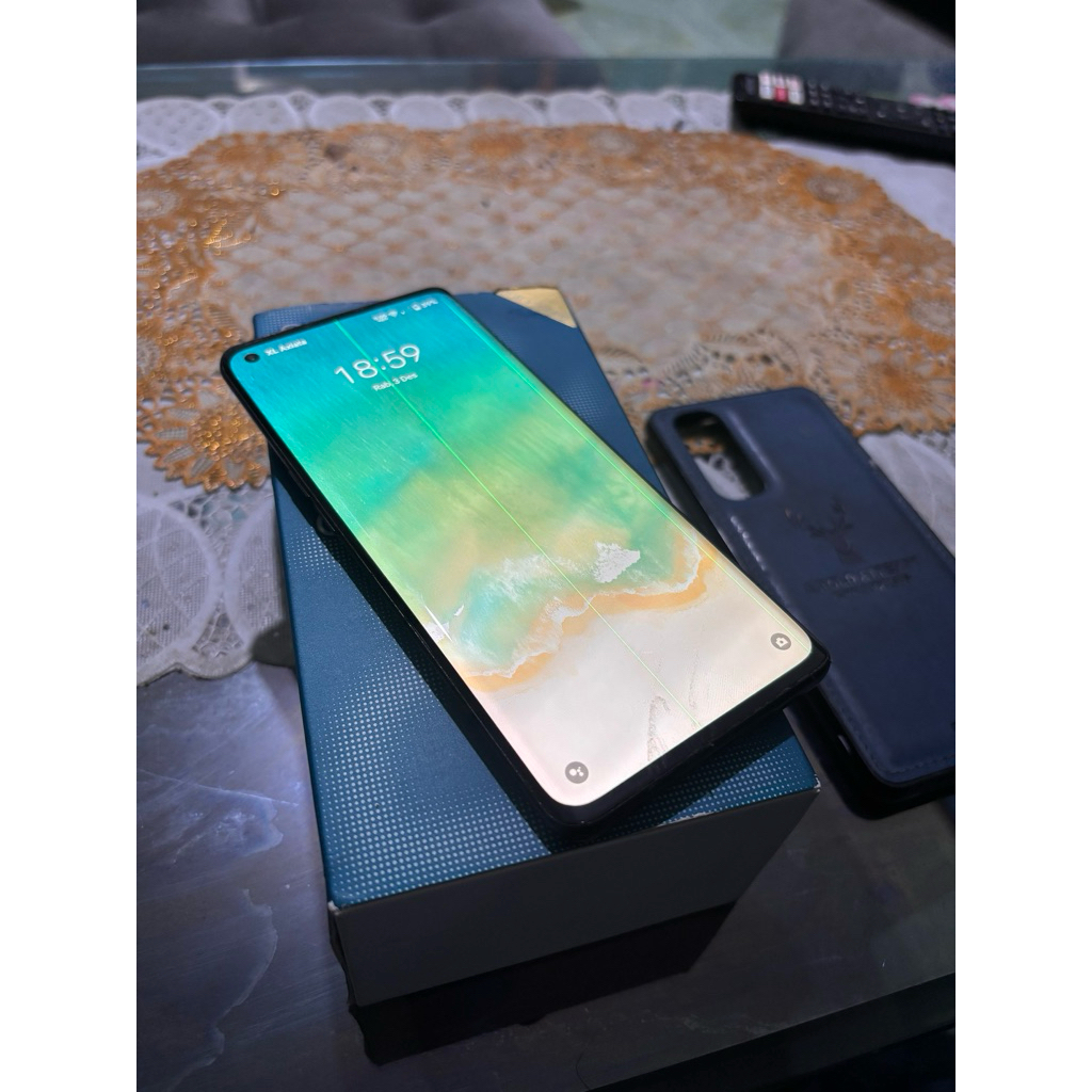 Oppo Reno 4 Pro 4G 8/256gb normal pemakaian minus baca deskripsi