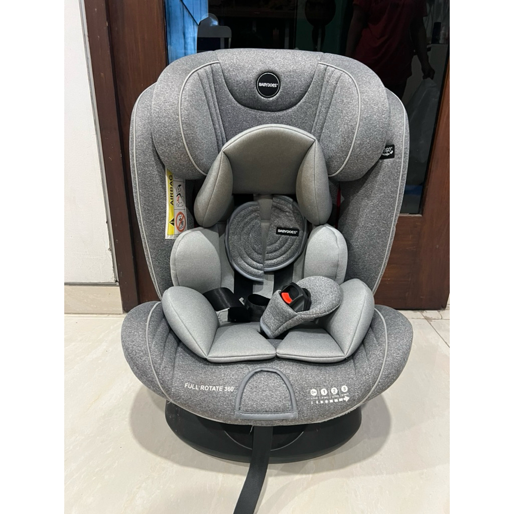 Preloved Car seat babydoes rotate 360