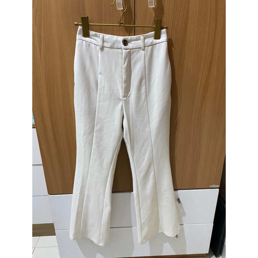 GU UNIQLO Cutbray Highwaist Pants